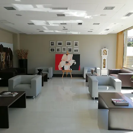 מלון Maritimo Ris Con Garaje נוחה