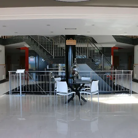 호텔 Maritimo Ris Con Garaje 노하