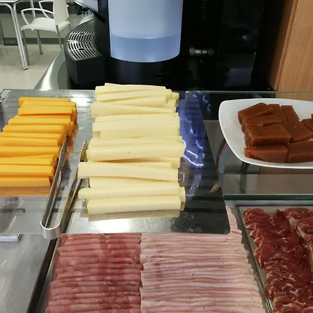 Maritimo Ris Con Garaje מלון