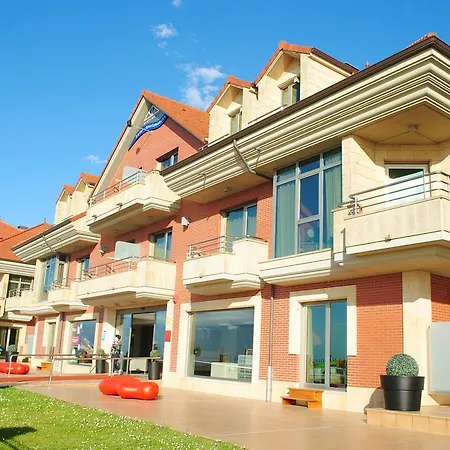 Maritimo Ris Con Garaje 3* נוחה