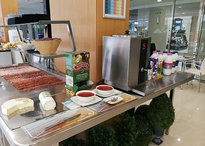 فندق Maritimo Ris Con Garaje نوخا