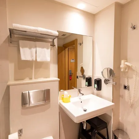 Maritimo Ris Con Garaje Otel 3*