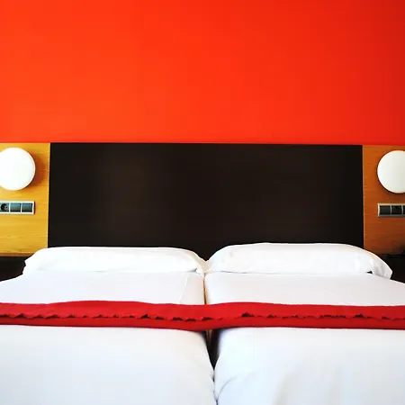 Maritimo Ris Con Garaje 酒店