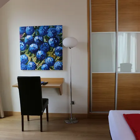 Maritimo Ris Con Garaje 酒店 诺哈