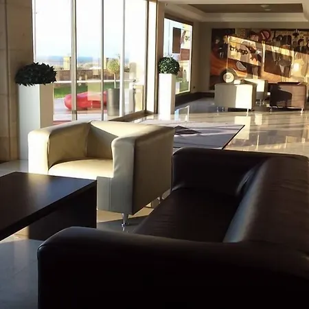 Maritimo Ris Con Garaje 酒店 诺哈