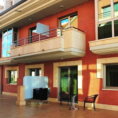 Maritimo Ris Con Garaje 酒店 3*