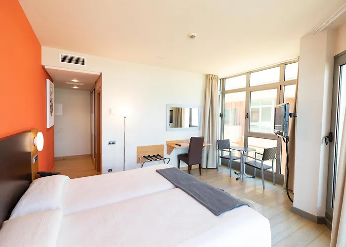 Hotel Maritimo Ris Con Garaje 3*