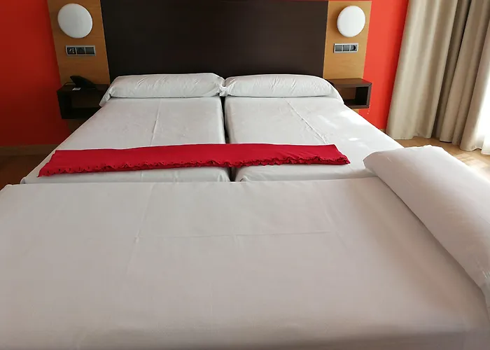 Hotel Maritimo Ris Con Garaje 3*